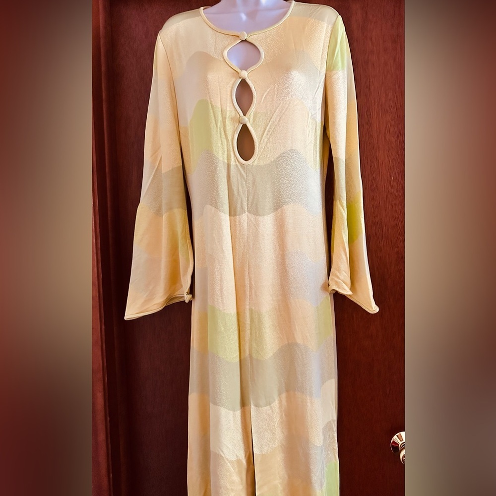 Alexis Serena Glamorous Resort Lime Waves Jacquard Cut-out  Flare sleeves Gown M - Picture 9 of 9